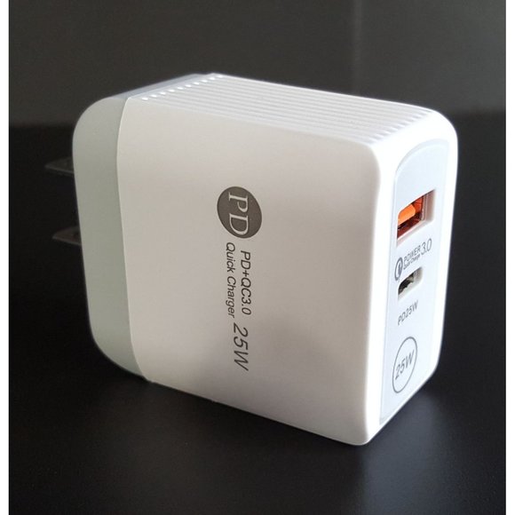 Fast PD Wall Charger Dual Port USB Type C and USB A ports, for iPhone,  Samsung - Picture 3 of 6